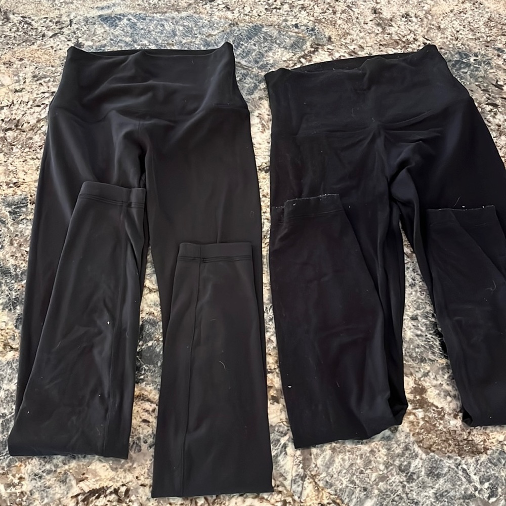 Two pairs of lululemon align leggings